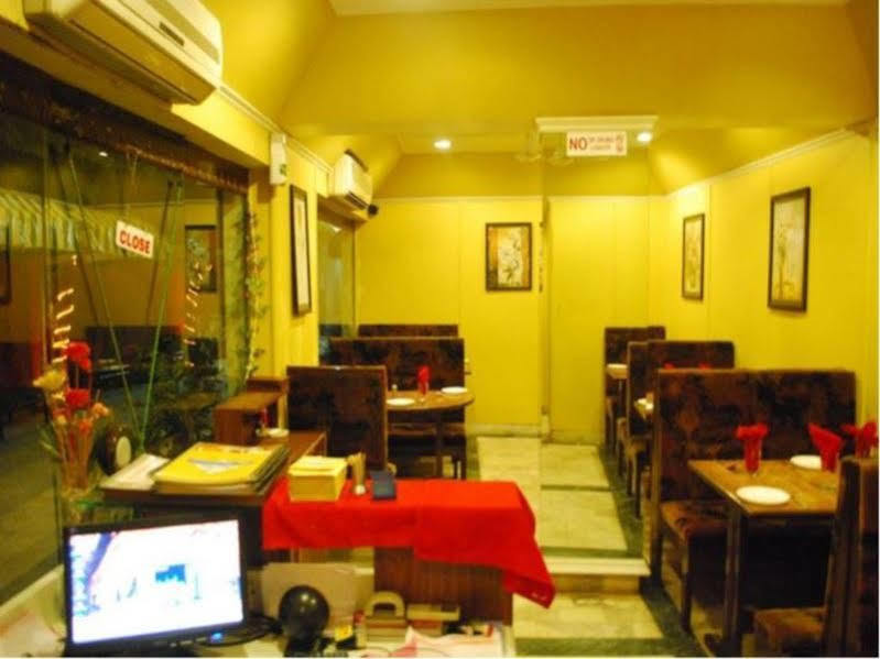 Hotel Royal Ahmedabad Exterior foto